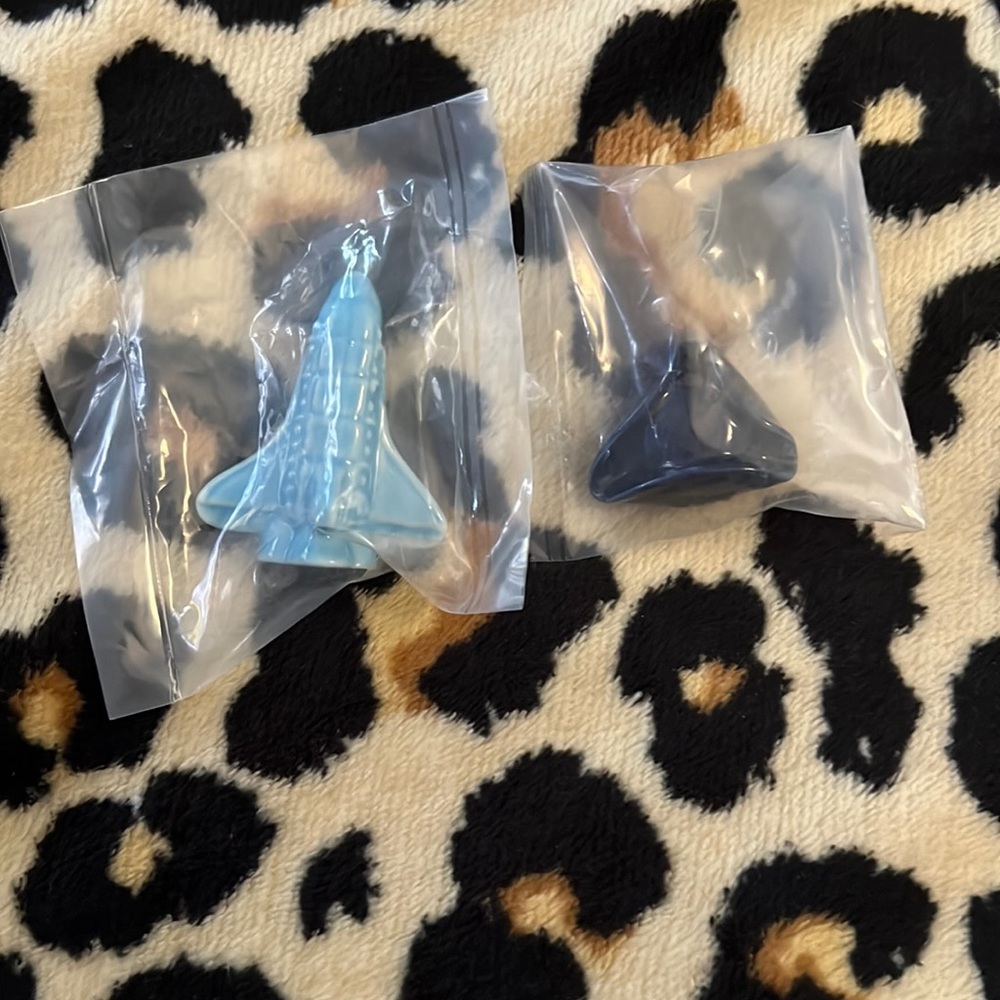 Red Rose Tea Space Figurines